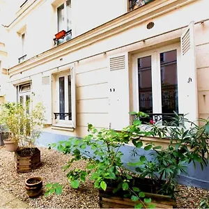 montmartre-sweet-home-2-rooms-eugene-sue.fr-paris.fr/