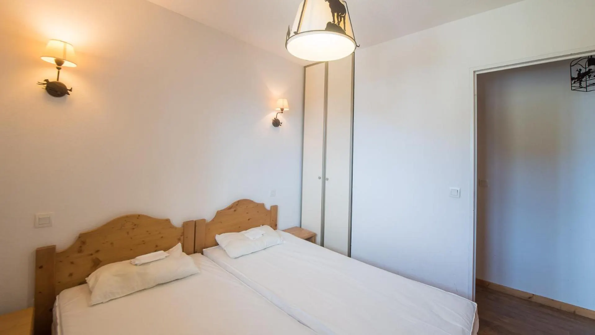 A012- Appartement 3 Pieces Cabine 8 Personnes- Orcieres Apartment